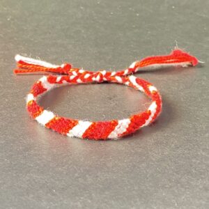 Macramé Bracelet Tutorial – Strip Pattern