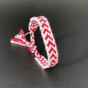 Macrame Bracelet Tutorial & Braid Pattern - Arrow Pattern
