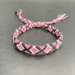 Macrame Bracelet Tutorial & Braid Pattern - Peach Blossom Pattern