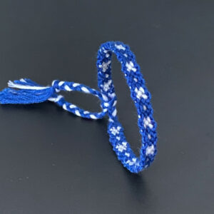 Macrame Bracelet Tutorial & Braid Pattern - Crosses & Dots