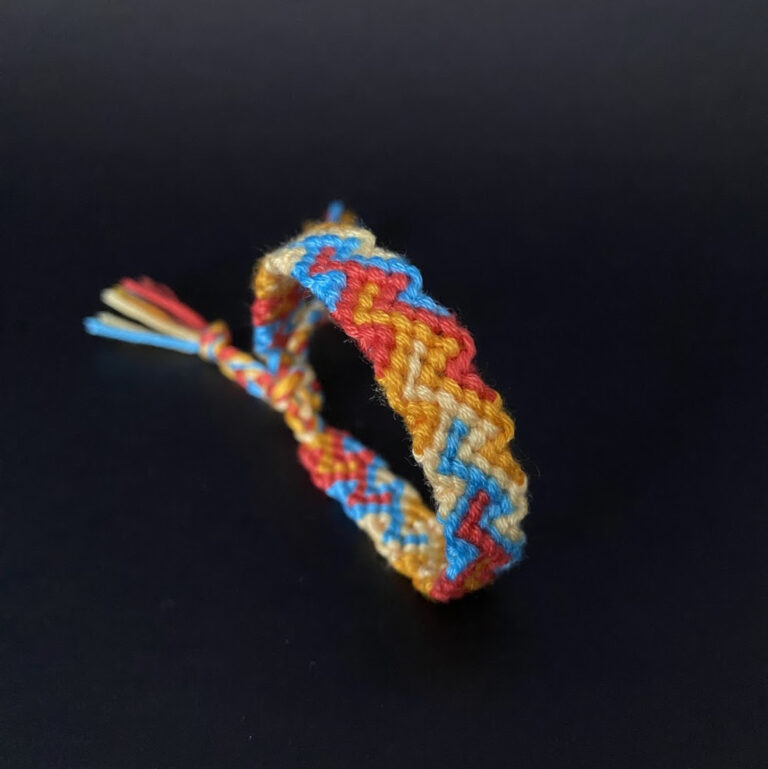 Cotton Hand-Woven Bracelet Video Tutorial – Rainbow Dash
