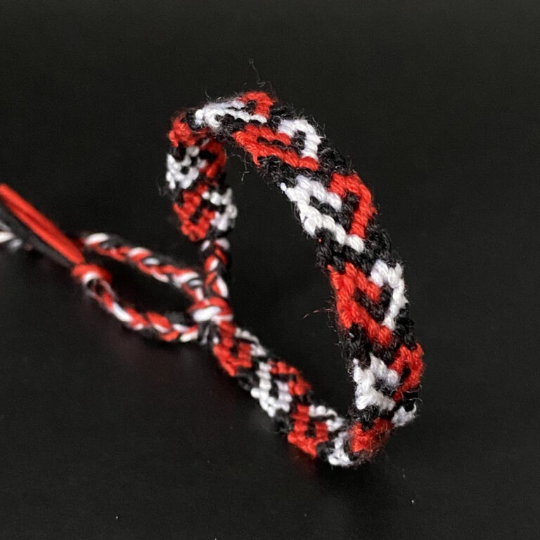 Cotton Hand-Waven Bracelet – Heart Pattern